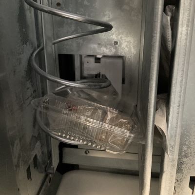 自販機セット時の写真　※商品内容は異なります。